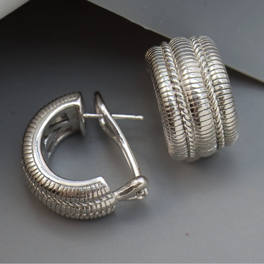 🧡2 for 100🧡 Judith Ripka Textured Sterling Silver Hoop Earrings